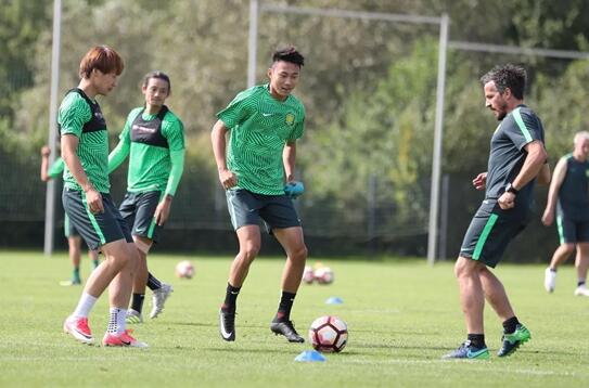  阿森纳青年军崛起，U23小将斩获首球  