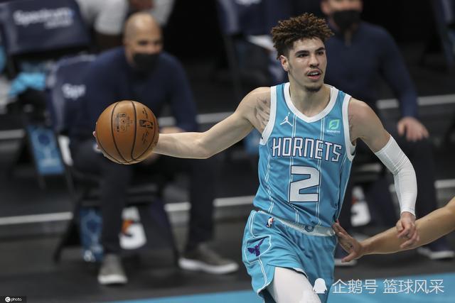  拉梅洛鲍尔伤愈回归，黄蜂大胜活塞  